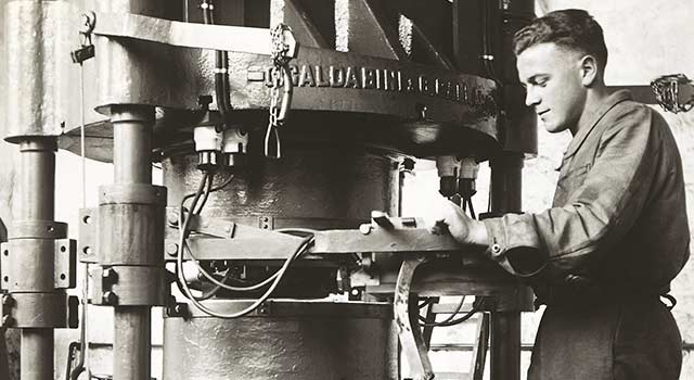 Wenger hydraulic press machine